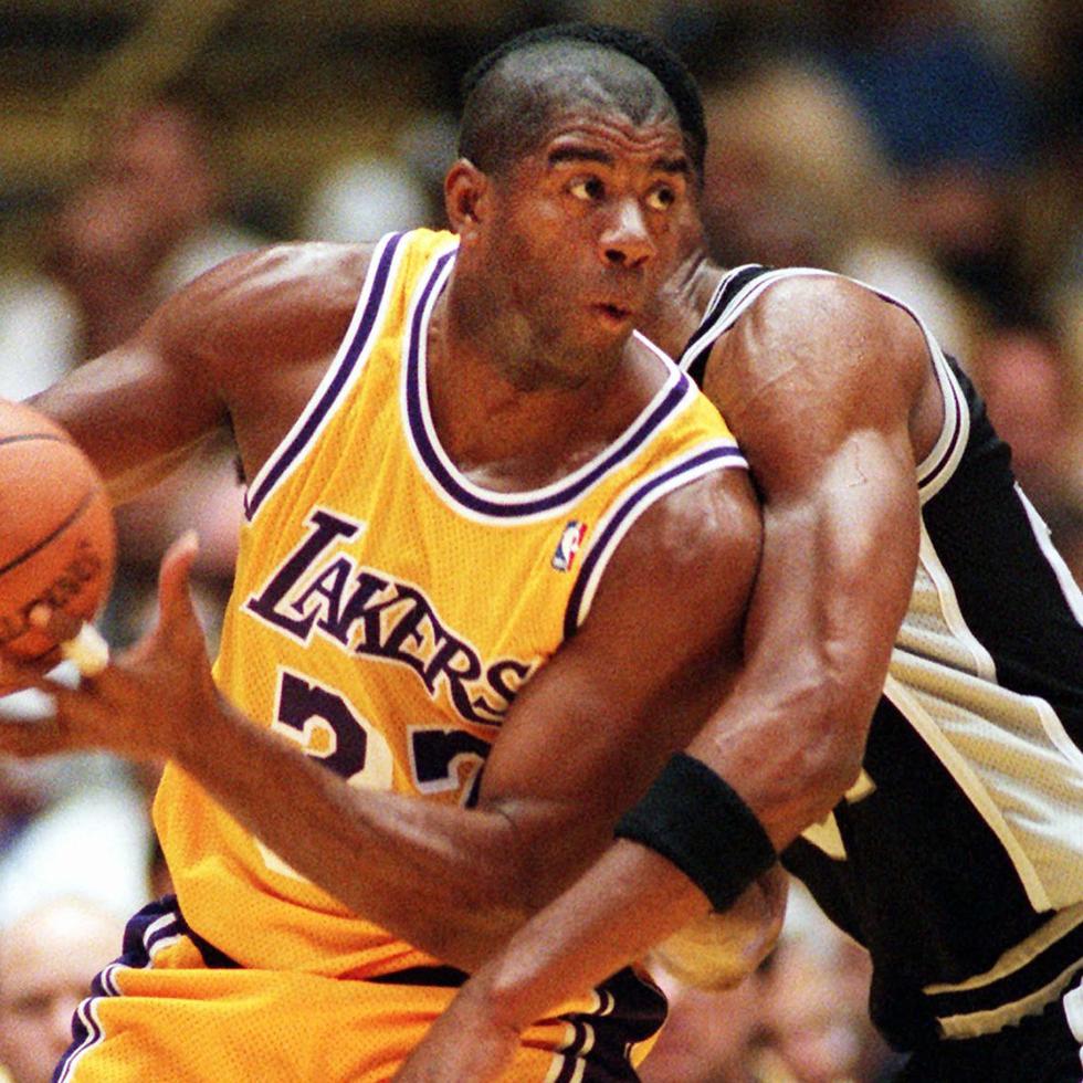 Earvin "Magic" Johnson es considerado uno de los mejores jugadores que ha vestido la camiseta de los Lakers.