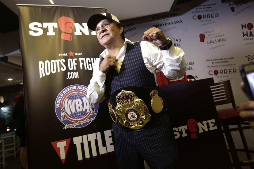 El ex boxeador panameño Roberto "Mano de Piedra" Durán inaugura su nuevo restaurante "Stone Sport Cafe" en la ciudad de Panamá. (EFE)