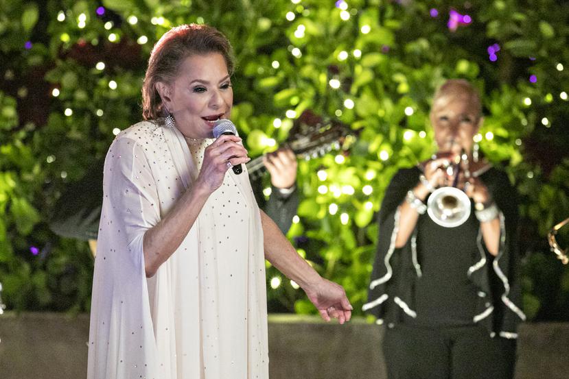 La cantante puertorriqueña Lucecita Benítez es una de las mejores intérpretes femeninas de bolero y canción popular puertorriqueña.