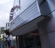 El Municipio de Coamo adquirió el Teatro Hollywood en 2008 y lo inauguró en 2012 bajo el concepto de una empresa municipal.