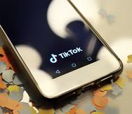 La red social TikTok es conocida entre los jóvenes, principalmente, por los retos, algunos de los cuales pueden poner en riesgo su seguridad.