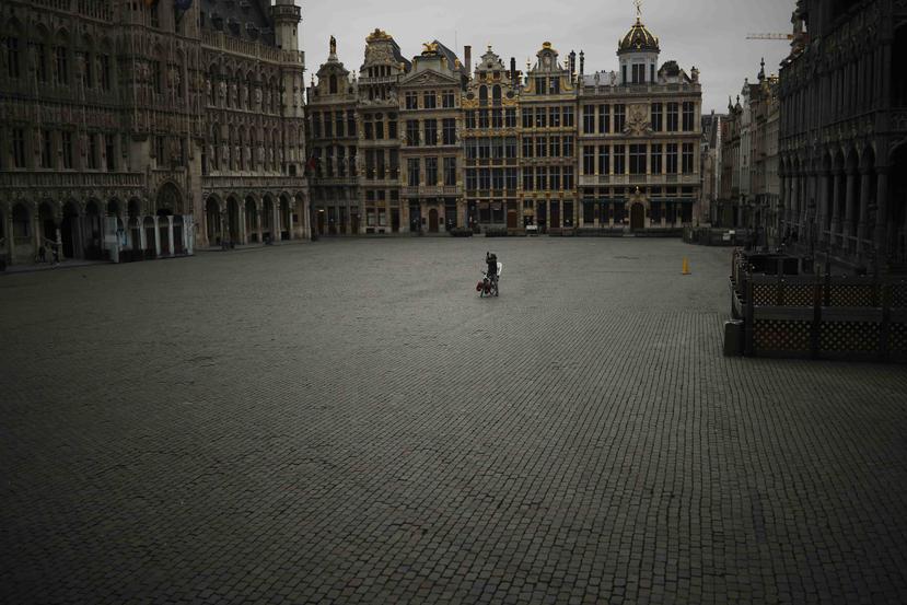 Foto tomada el 20 de marzo del 2020 del Grand Place de Bruselas. (AP Photo/Francisco Seco, File)
