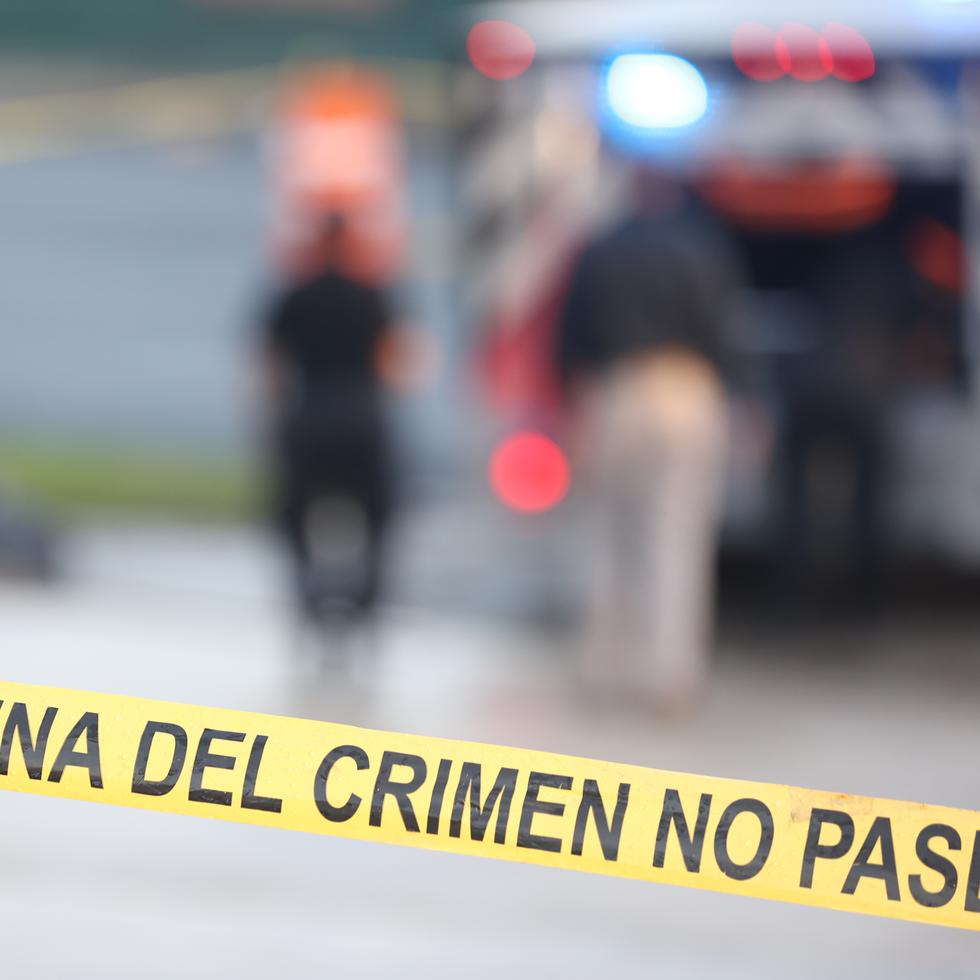 Feminicidio de Zuleyka Ivette Santiago Fuentes en Dorado. Fue baleada por su pareja de tres meses, Benny Nieves Cabrera, quien se suicidó.