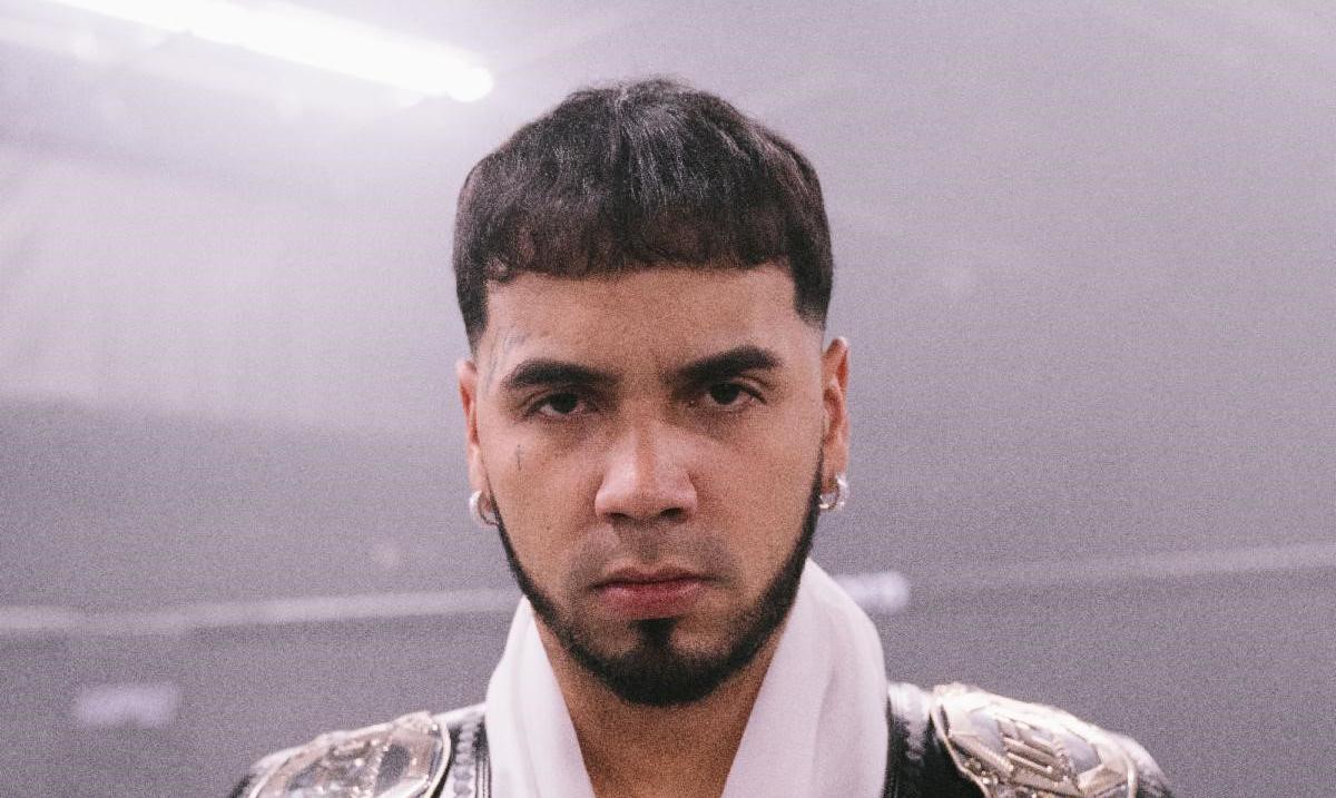 Anuel AA launched a theme inspired by fighter Conor McGregor
