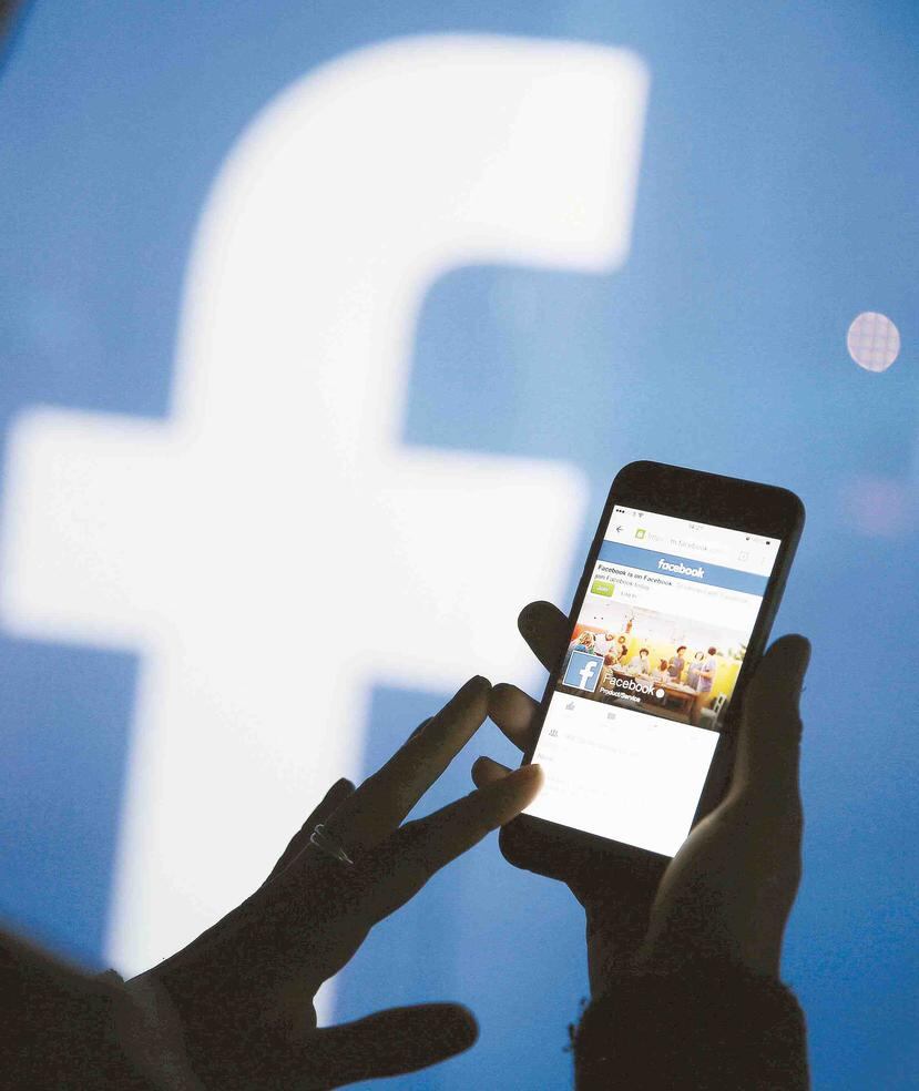 Las familias alegan que alegando que Facebook está violando las leyes antiterroristas de Estados Unidos. (Archivo / Bloomberg)