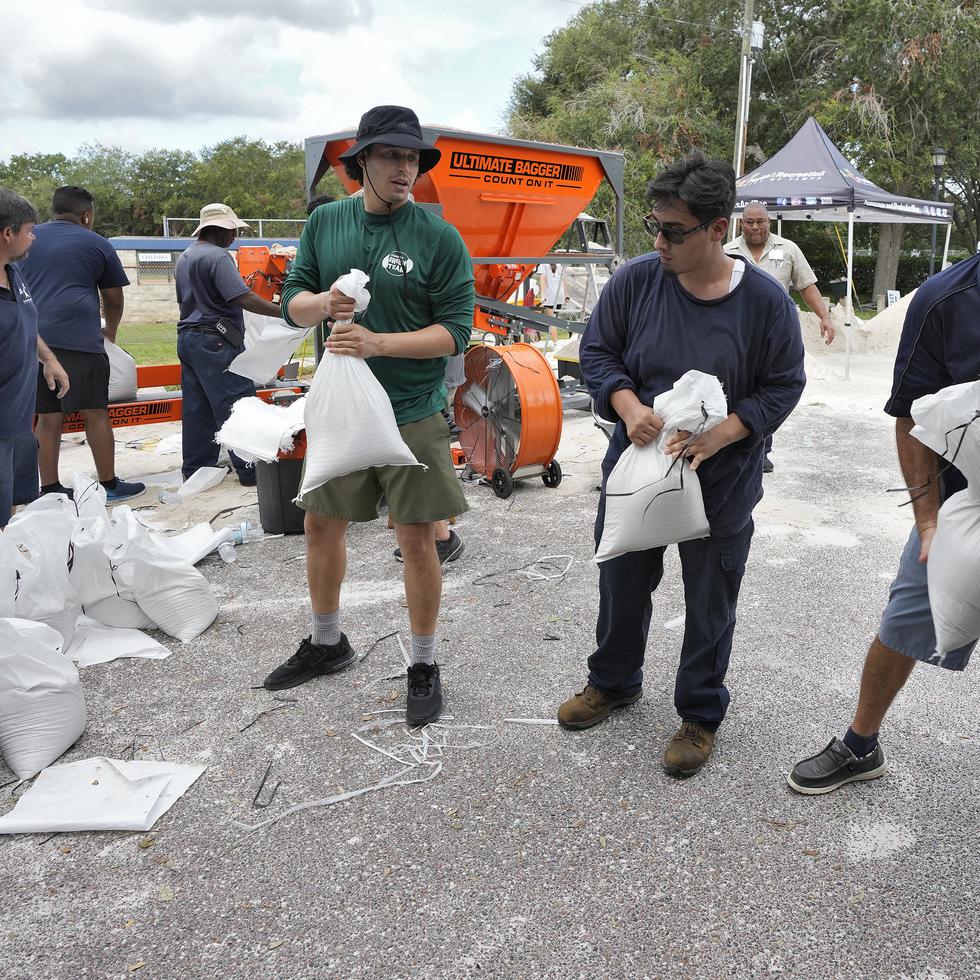 Hay más de 20 órdenes de evacuación entre voluntarias y mandatorias para varios condados del oeste-noroeste de Florida.