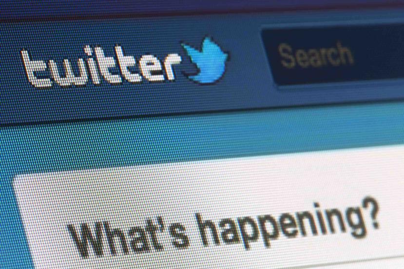 Twitter indica en un comunicado que no se podrá compartir "de manera engañosa contenidos sintéticos o manipulados con el objetivo de causar daño". (Shutterstock)