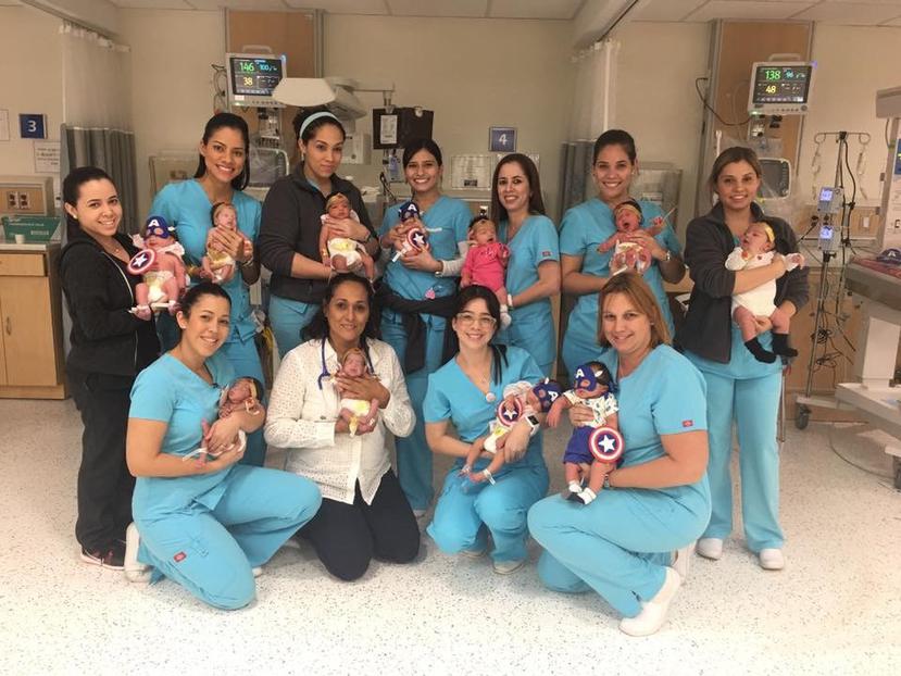 La Unidad de Intensivo Neonatal de Manatí Medical Center se vistió ayer de alegría al tener a los superhéroes más pequeñitos que existen.