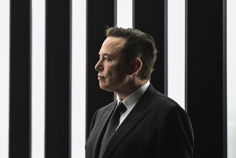 Tras negar toda acusación, Elon Musk, dueño de Tesla, se burló de las alegaciones citando un tuit suyo de 2021 en el que decía que si alguna vez había un escándalo sobre él, debería llamarse “Elongate”.