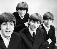17/06/1966.- Los componentes del grupo The Beatles, Paul McCartney (bajista), George Harrison (guitarra), Ringo Starr (batería), y John Lennon (guitarra), durante un posado gráfico en los Estudio de televisión de la BBC en Londres. EFE.
