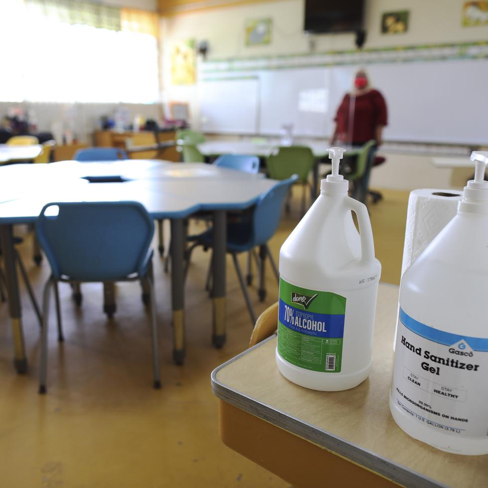 El secretario de Educación indicó que las escuelas ya cuentan con equipo de protección personal para el próximo semestre, así como productos de limpieza y desinfección.