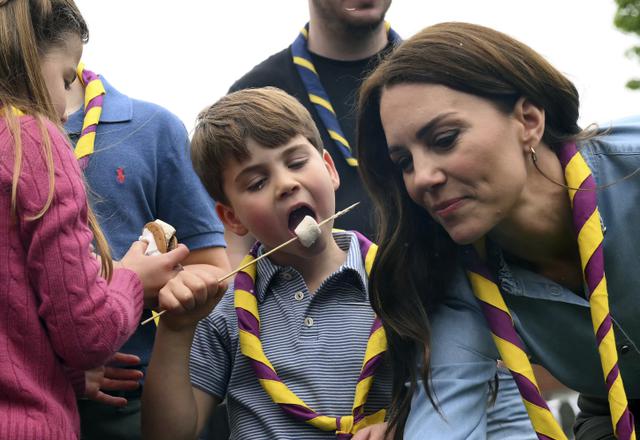 El príncipe Louis cumple seis años y lo celebran con una foto tomada por Kate Middleton