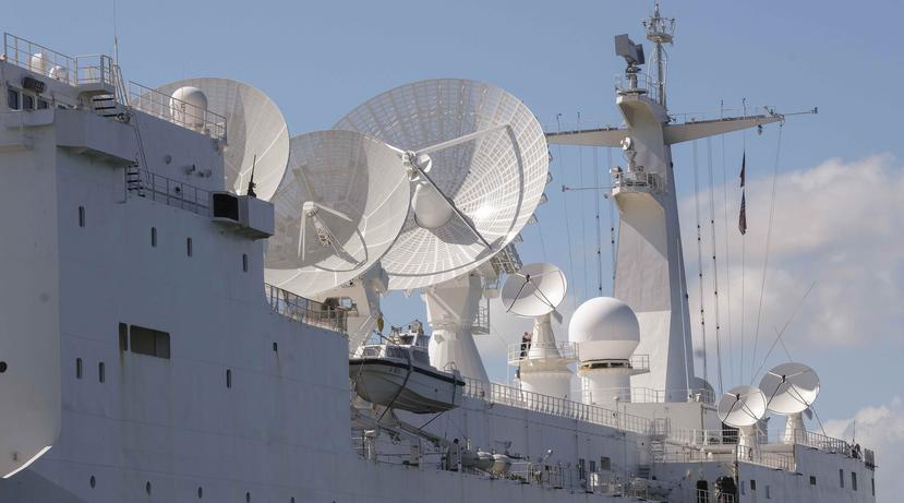 El barco de la Armada francesa se dedica a rastrear y medir trayectorias de cohetes.