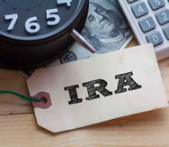 En el caso de las cuentas IRA, el contribuyente puede tomar una deducción en la planilla de $1 por cada dólar aportado.