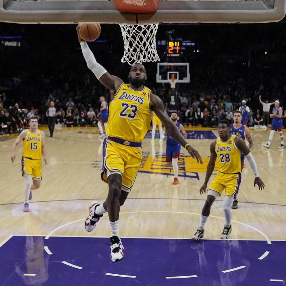 LeBron James, con 39 años, viene de promediar  25.7 puntos por partido en la fase regular con los Lakers.