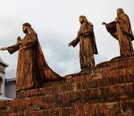 La estampa de estatuas vivientes de los Reyes Magos debutó en San  Germán.