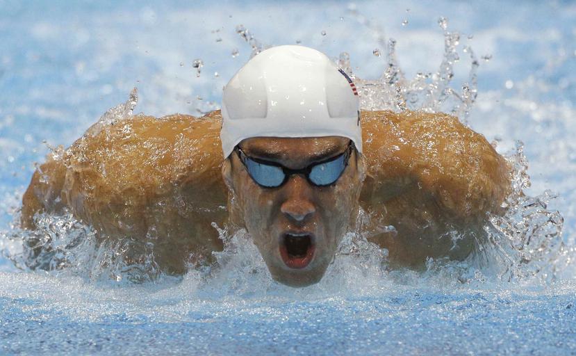 Es una incógnita si el ganador de 23 oros olímpicos de hecho competirá contra un tiburón. (Archivo/AP)