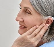 Existen diferentes tipos de audífonos para la persona que experimenta pérdida auditiva.