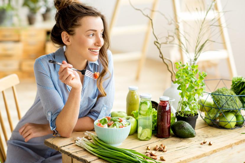 Las personas están prefiriendo incluir en sus compras legumbres, frutas, verduras, huevo y agua. (Shutterstock)
