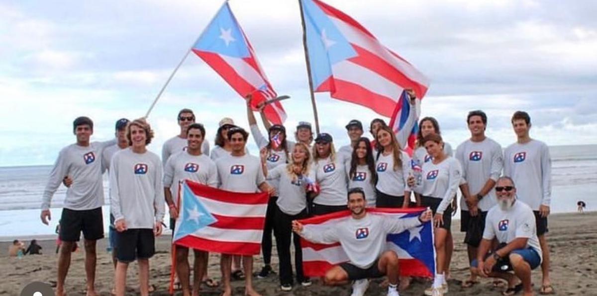 La delegación de Puerto Rico posa para una foto durante los Juegos Panamericanos que se celebraron en Panamá.