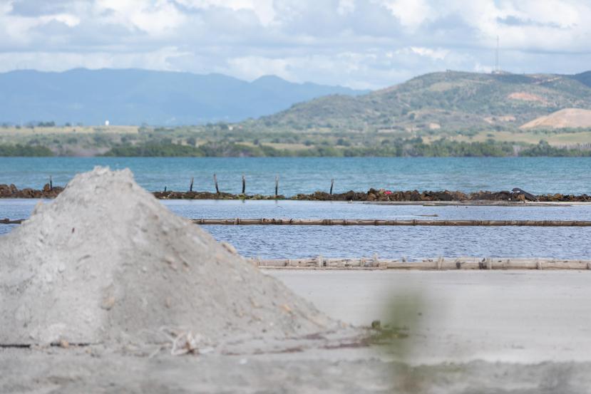 Se espera que el gobierno emita hoy una certificación de emergencia en Las Salinas de Cabo Rojo, lo que permitiría tramitar permisos por la vía expedita en el DRNA para proyectos de mitigación a corto plazo.