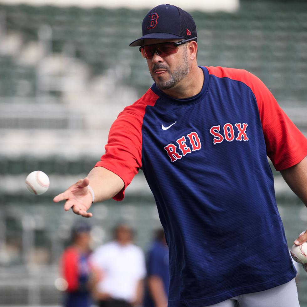 El puertorriqueño Ramón Vázquez es el actual coach de banca de los Red Sox de Boston en MLB.
