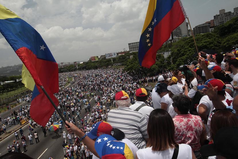 La oposición retó de nuevo al gobierno con movilizaciones que partirán de 26 puntos de Caracas para llegar hasta la Defensoría del Pueblo, en el centro de la capital. (GDA)