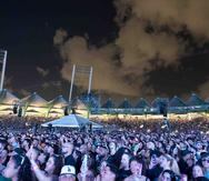 Así estaba la multitud dentro del concierto de Rauw Alejandro en el estadio Hiram Bithorn, en Hato Rey.