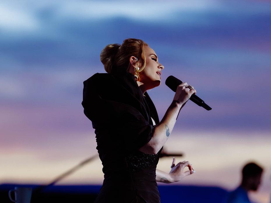 La cantante Adele realizó en noviembre un concierto de  CBS, disponible en el servicio de 'streaming' Paramount+.