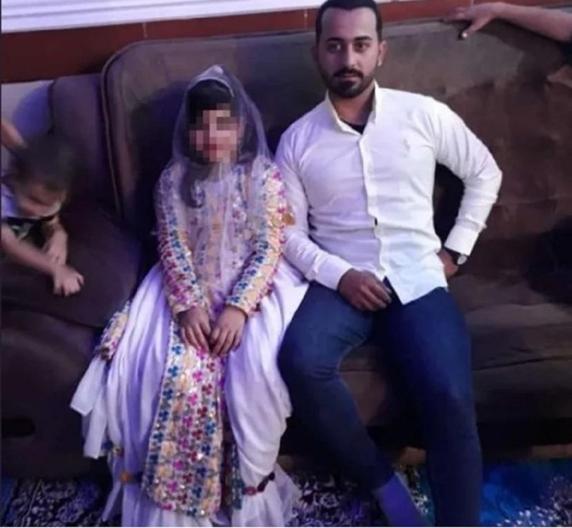 Captura del vídeo difundido en las redes sociales en donde se puede apreciar una pasaje de la boda entre un hombre y una niña de 9 años, en Irán. (Twitter / @alinejadmasih)