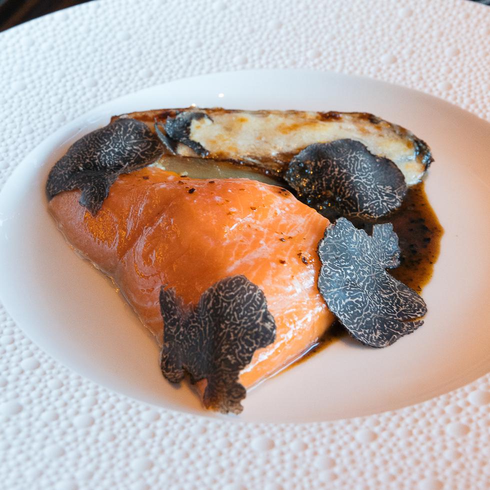 El menú contará con variedad de pescados y frutos del mar, aderezados con el llamado diamante negro de la gastronomía.