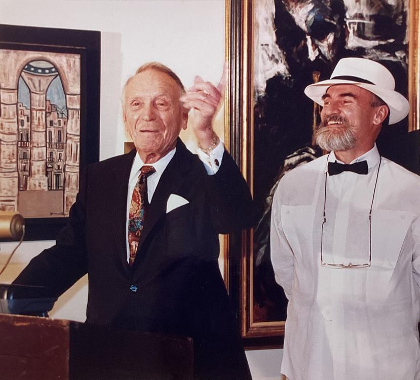 Don Luis A. Ferré y Antonio Martorell en la presentación de la obra "Visiones de Proteo" en el Museo de Arte de Ponce en el año 1992.