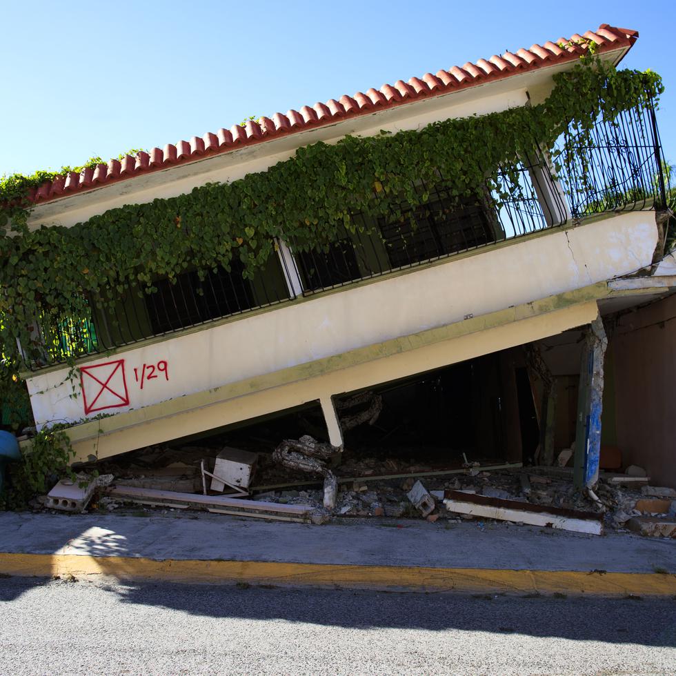 Una de las casas afectadas tras el temblor de enero de 2020 en Guánica.