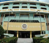 La jueza Ginny M. Vélez Carreras, del Tribunal de Primera Instancia de Ponce, encontró causa para arresto y le fijó una fianza de $6,000, la cual prestó.