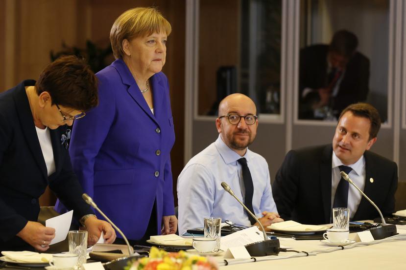 La primera ministra polaca, Beata Szydlo; la canciller alemana, Angela Merkel; el primer ministro belga, Charles Michel, y el primer ministro luxemburgués, Xavier Bettel, durante la reunión del Consejo Europeo en Bruselas.