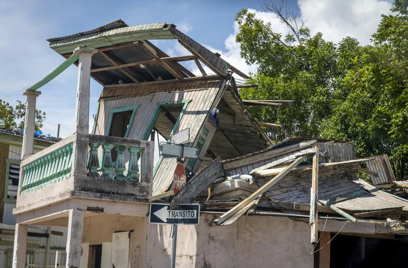 Parte de los daños por Fiona observados en el barrio Playa, en Ponce.