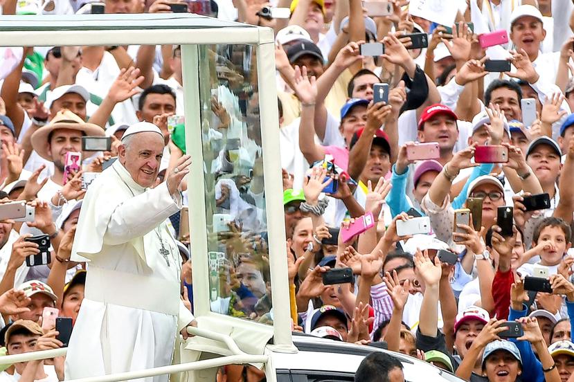 El papa Francisco viajó a Colombia, donde se expresó sobre el cambio en el clima del planeta. EFE / ALESSANDRO DI MEO)