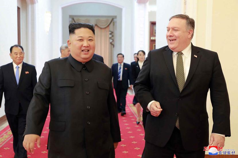 El presidente de Corea del Norte, Kim Jong-Un, y el secretario de Estado, Mike Pompeo, durante una de las reuniones que sostuvieron. (AP)
