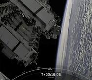 Foto de archivo que muestra el despliegue de satélites Starlink de SpaceX.