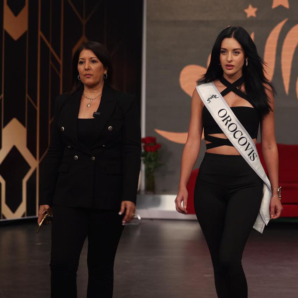 El taller estuvo a cargo de Carmencita Rodríguez, "runway coach" de Miss Universe Puerto Rico.