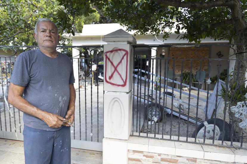 Ernesto Ramos Martínez, residente en la comunidad La Luna, en Guánica, contó que no cuenta con los recursos para reconstruir su vivienda tras los terremotos de 2020.