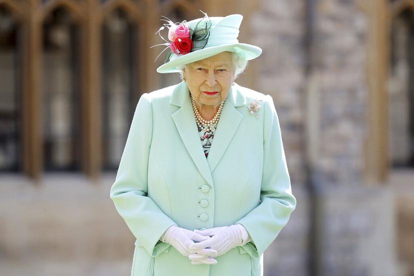 La reina Elizabeth II lleva casi cinco meses confinada en el palacio de Windsor. (Foto: Archivo)