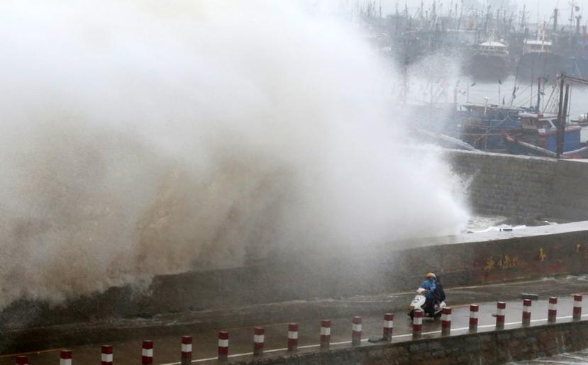 El tifón dejó tres muertos y más de 300 heridos en Taiwan. (AFP)