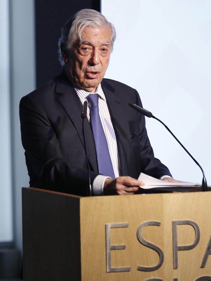 El Premio Nobel, Mario Vargas Llosa, insistió en su presentación en que el gran enemigo de la democracia en la actualidad "ya no es la utopía comunista de la sociedad perfecta". (EFE)
