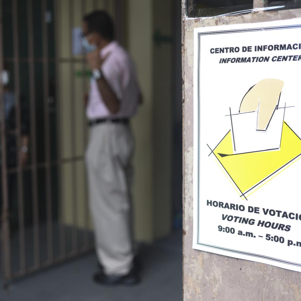 20201031, San Juan
Voto adelantado en la escuela Rafael Labra de Santurce. 
(FOTO: VANESSA SERRA DIAZ
vanessa.serra@gfrmedia.com)

