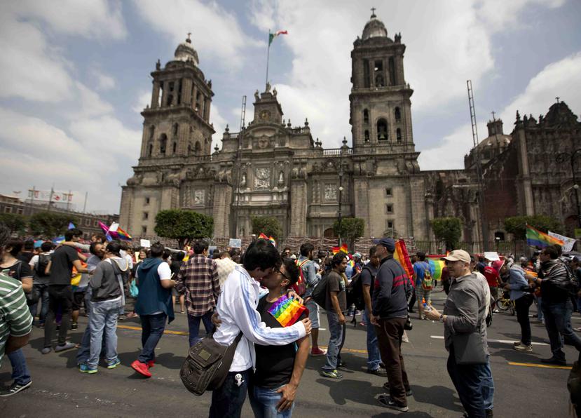 En mayo, el presidente Enrique Peña Nieto propuso legalizar el matrimonio entre personas del mismo sexo en todo el país. (AP)
