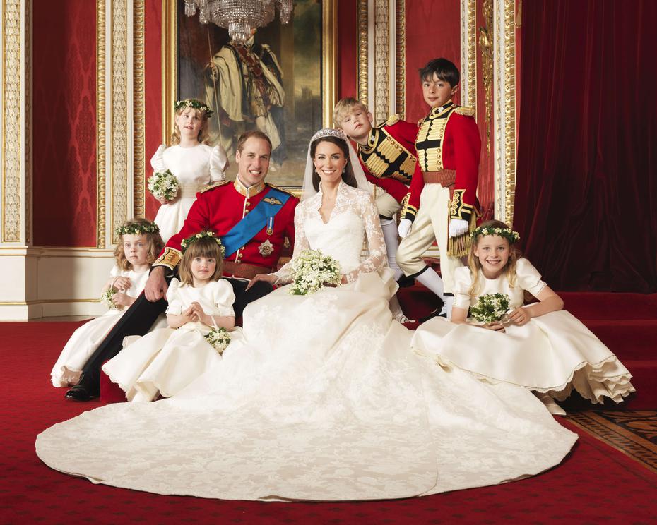 La boda real tuvo 1,900 invitados y fue transmitida por los medios de comunicación con una audiencia de millones de espectadores. (Archivo)
