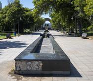 Actualmente, las fuentes, bancos y pérgolas del parque Luis Muñoz Rivera en Puerta de Tierra se encuentran en grave deterioro.