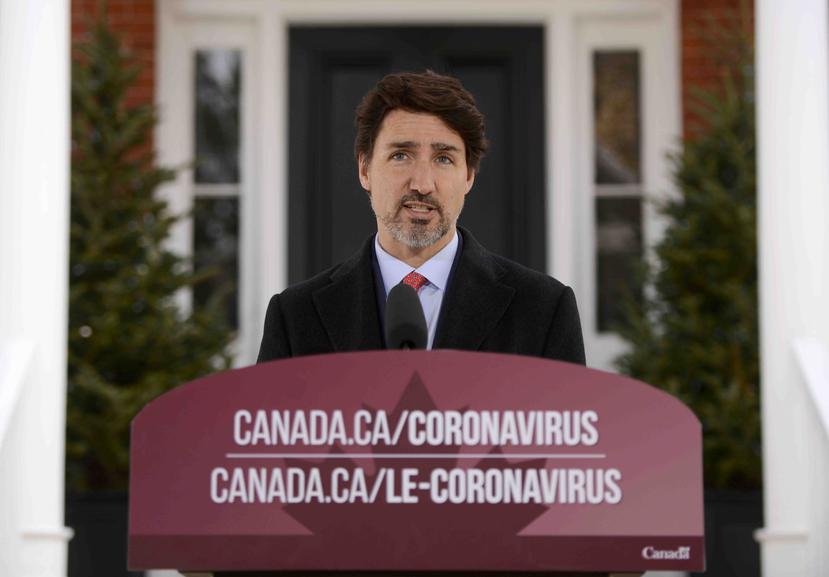 El primer ministro de Canadá, Justin Trudeau, informó que un millón de canadienses ya solicitó ayudas económicas por desempleo. (AP)