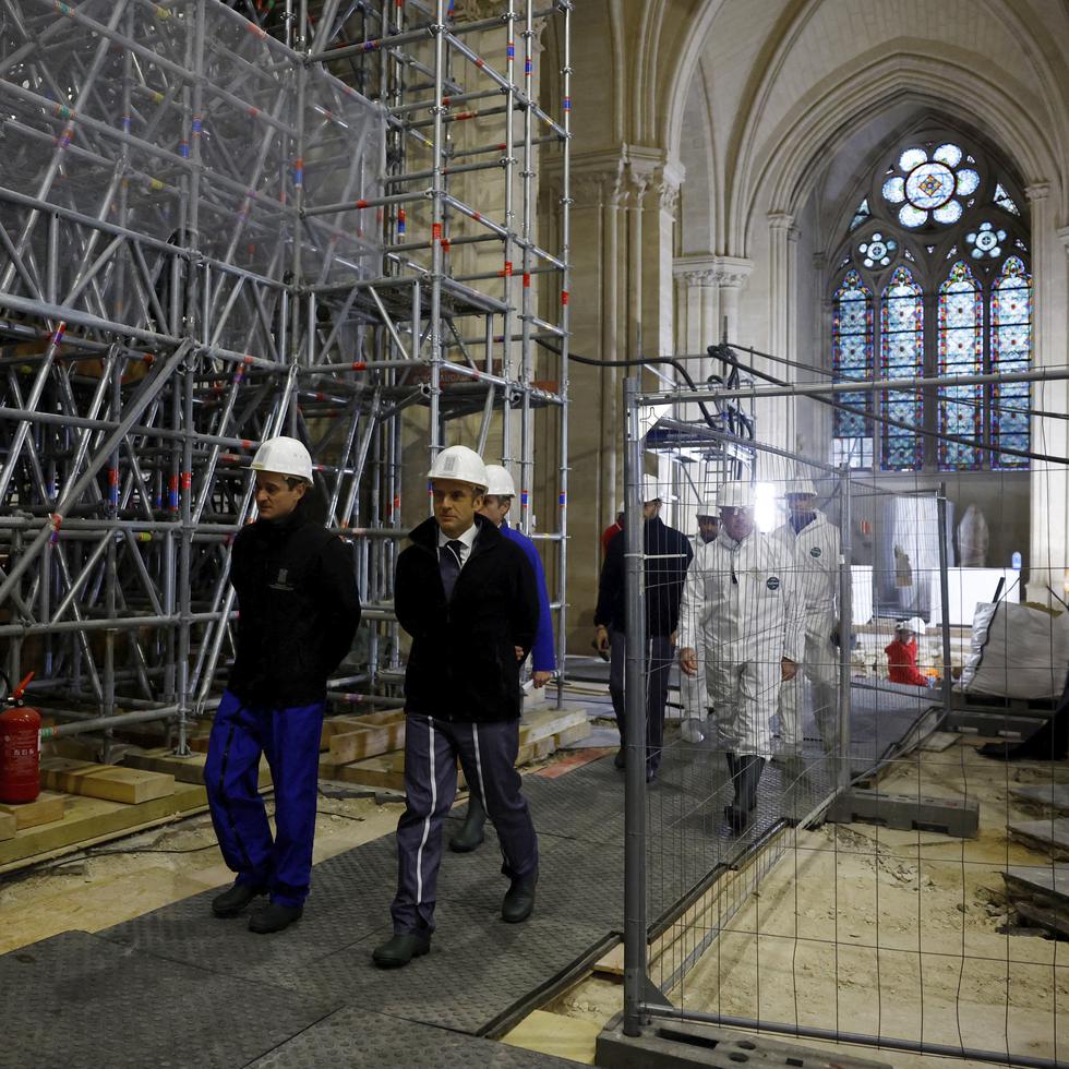 El presidente francés, Emmanuel Macron, visitó la catedral de Notre Dame, en París, el pasado 8 de diciembre.